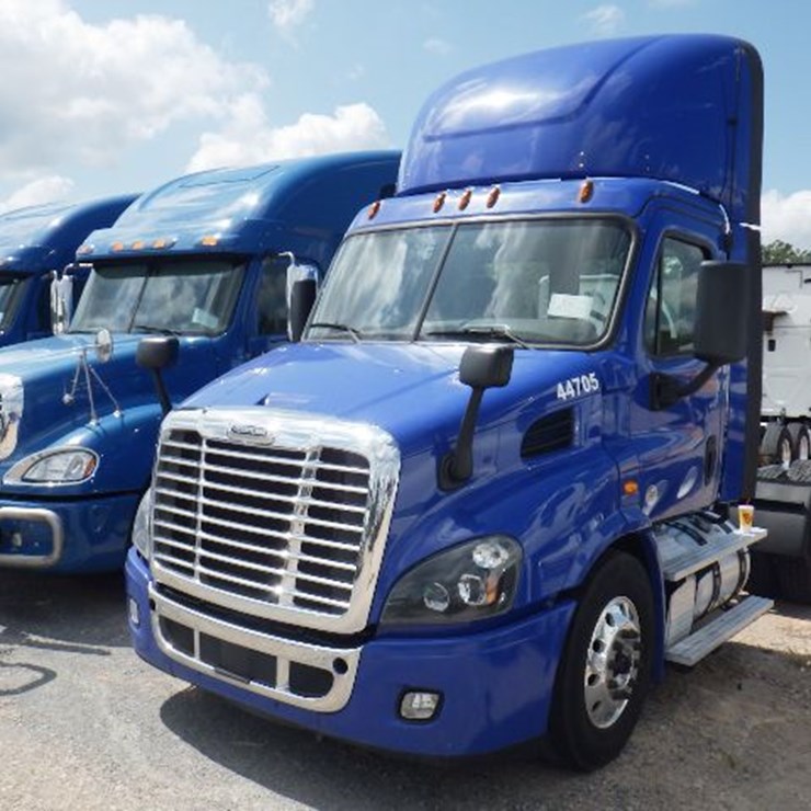 2019 FREIGHTLINER CASCADIA 113