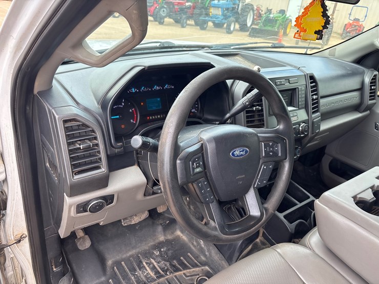 2019-ford-f350-image-9