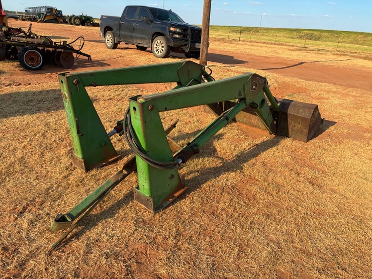john-deere-158-image-3