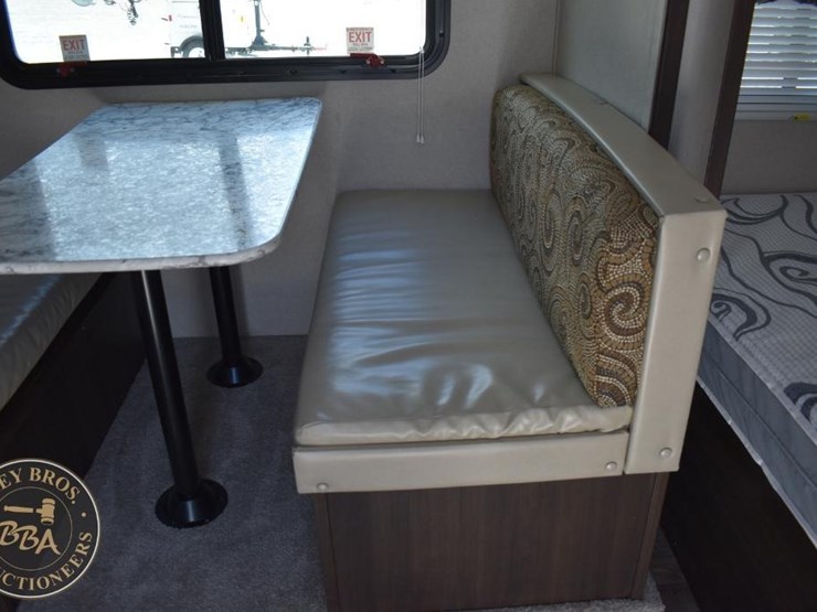 2019-keystone-rv-co-springdale-2200bh-46282-image-21