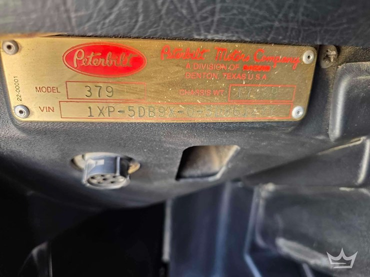 2005-peterbilt-379-image-6