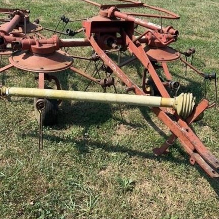 NEW HOLLAND 163