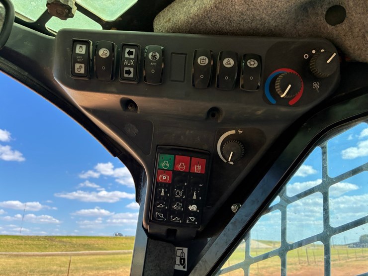 deere-333e-image-14