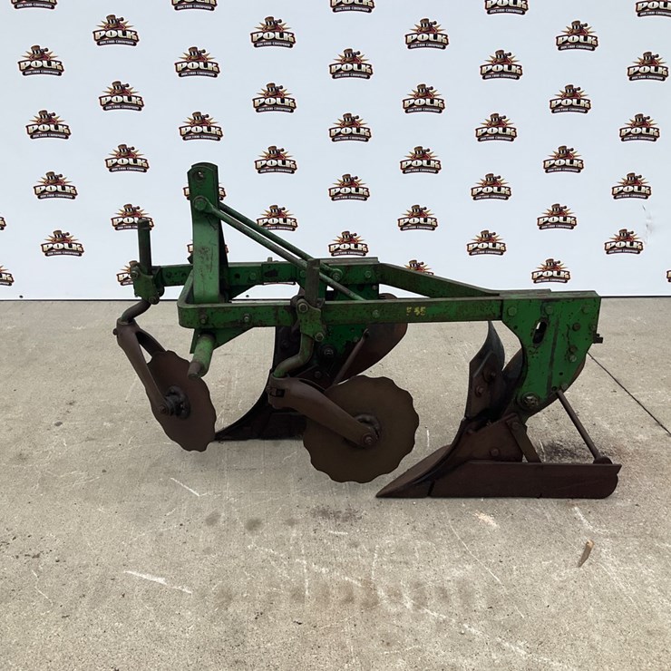 JOHN DEERE 2