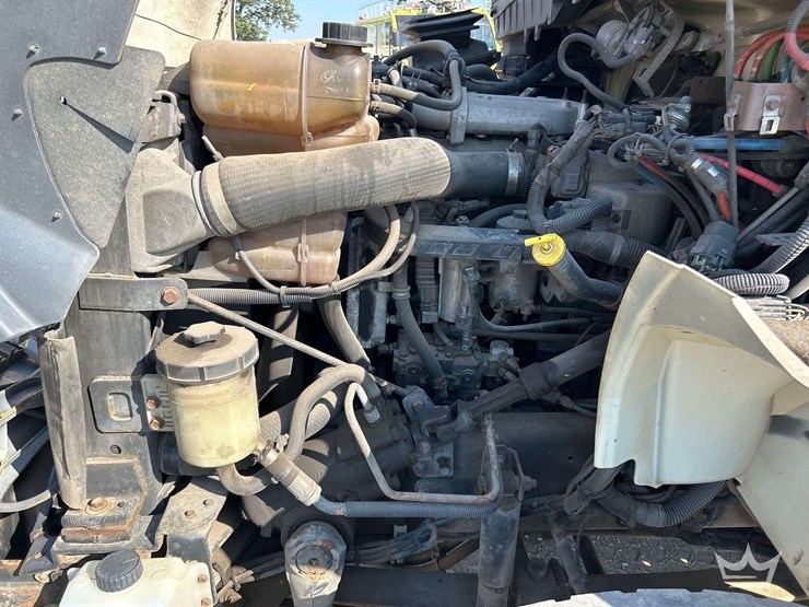 2014-international-durastar-4300-image-8