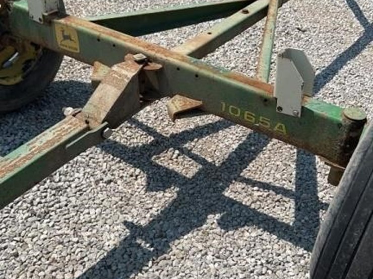 john-deere-1065a-image-2
