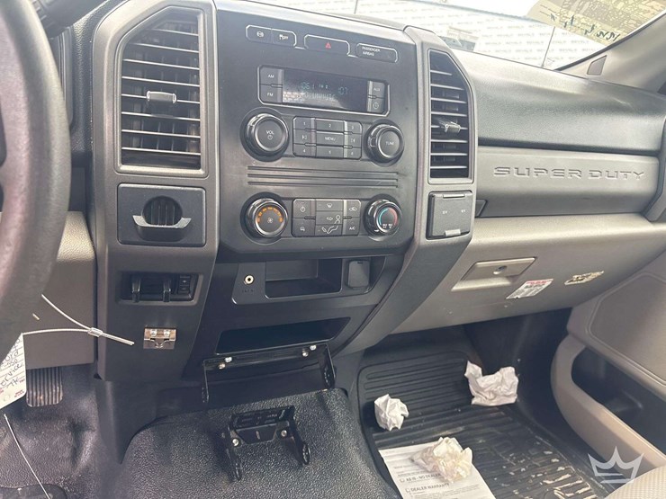 2017-ford-f550-image-26