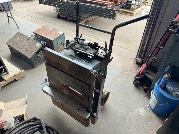 porter-cable-rolling-table-saw-image-1