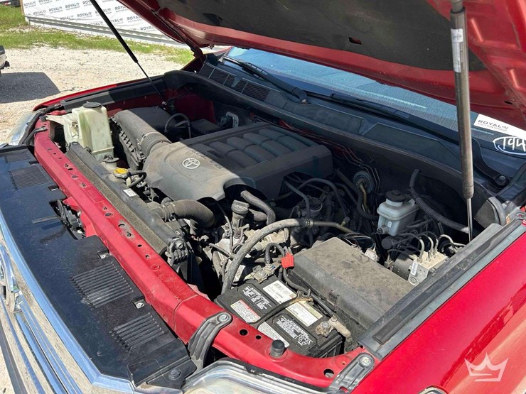 2016-toyota-tundra-image-8
