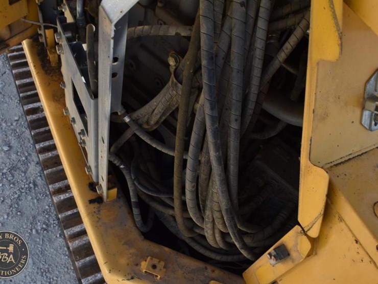 2014-deere-135g-image-49