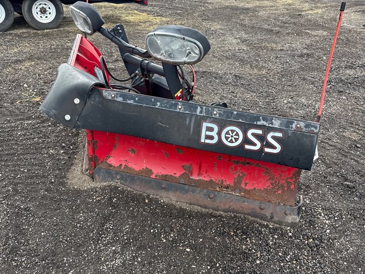 #709-•-boss-9’2”-power-v-snow-plow-image-1
