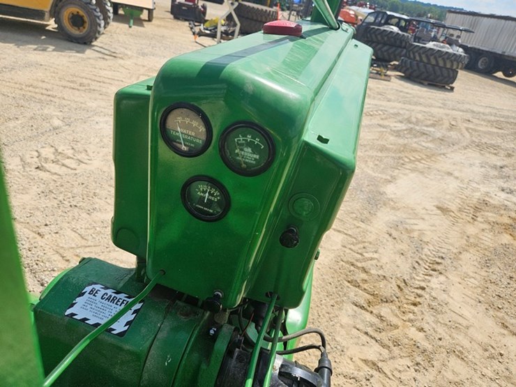 john-deere-b-image-35