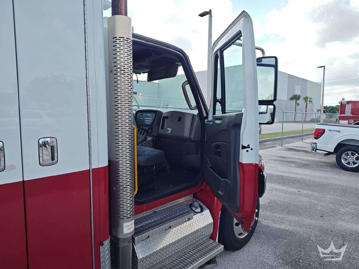2011-international-durastar-4300-image-27