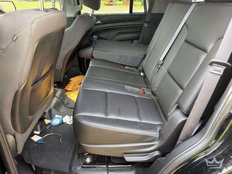 2015-chevrolet-tahoe-image-19