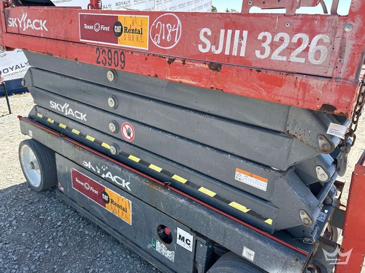 2019-skyjack-sj3226-26ft.-electric-scissor-lift-image-16