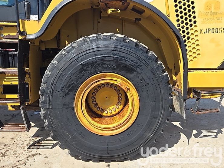 2015-caterpillar-966m-image-15