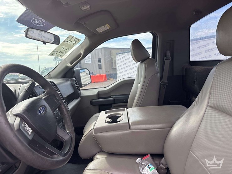 2017-ford-f150-image-13
