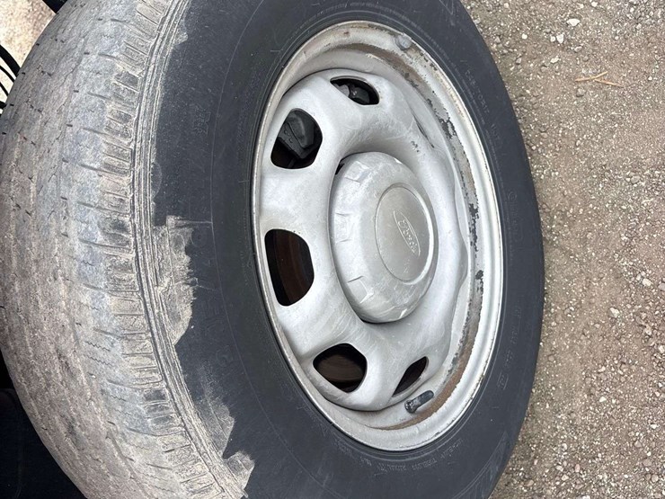 2017-ford-f150-image-16