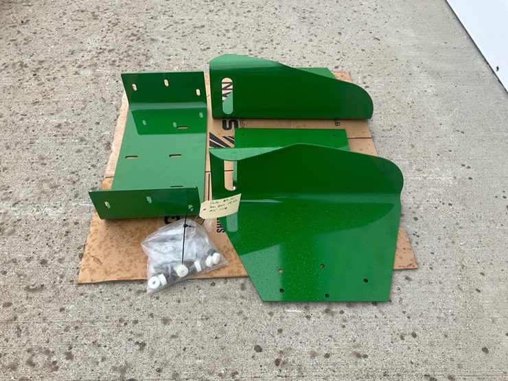 john-deere-110-image-3