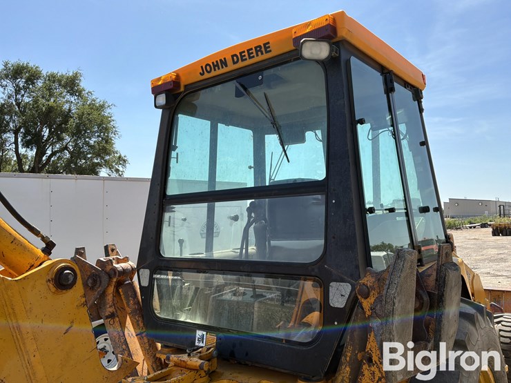 john-deere-310-image-9