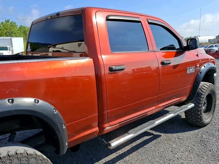 2013-dodge-2500-image-21