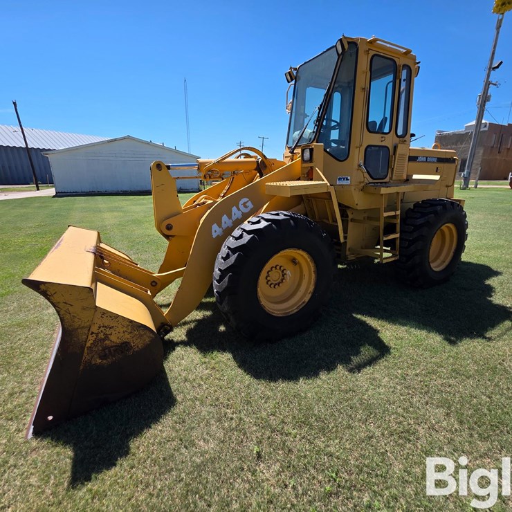 DEERE 444G
