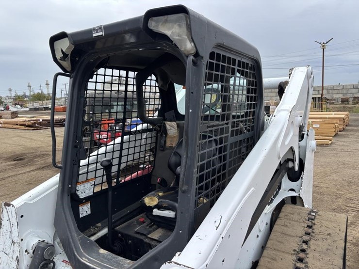 2015-bobcat-t770-image-18