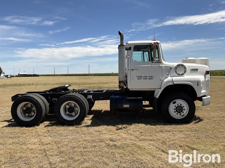 1987-ford-l9000-image-4