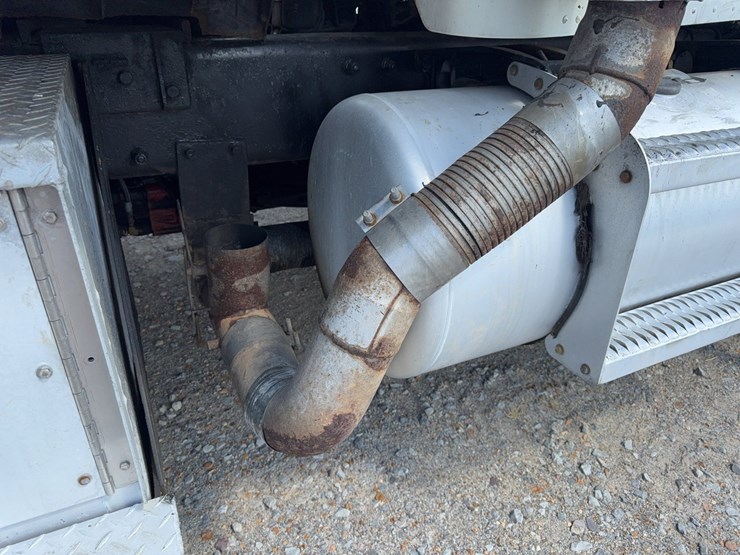 1996-peterbilt-357-image-42