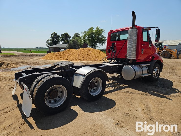 2013-international-prostar-image-5