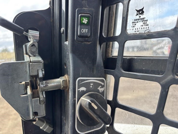2017-bobcat-t595-image-27