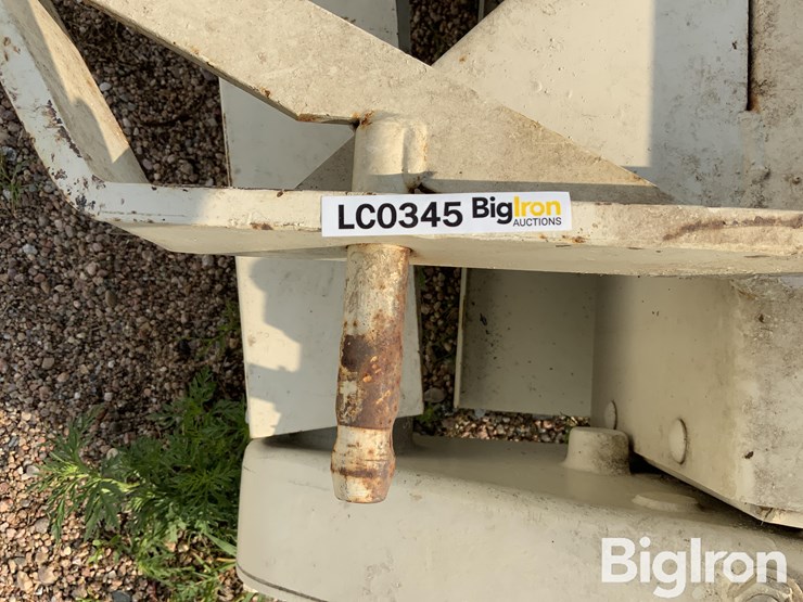 international-cub-154-lo-boy-image-13