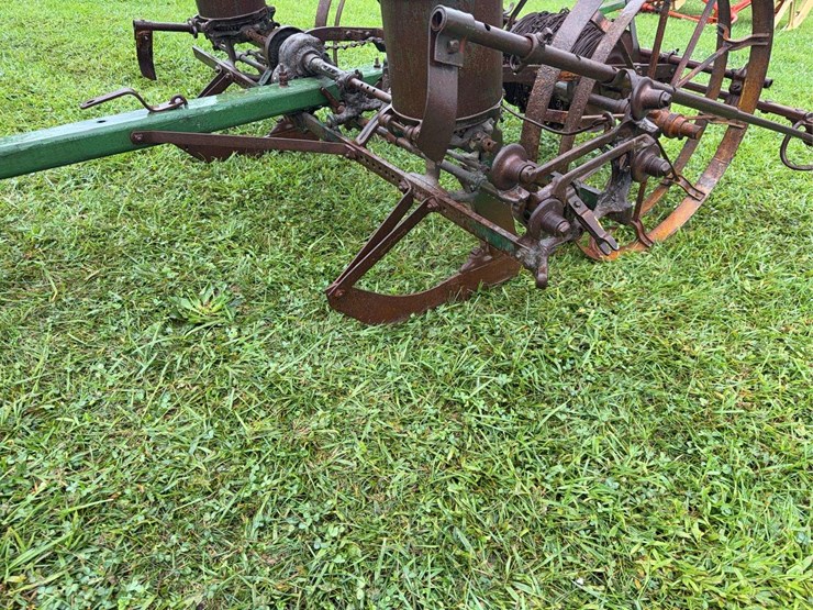 john-deere-two-row-planter-image-15