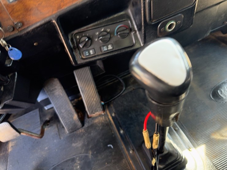 1996-peterbilt-357-image-97