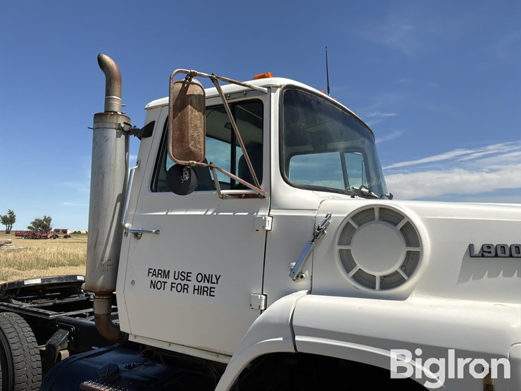 1987-ford-l9000-image-13