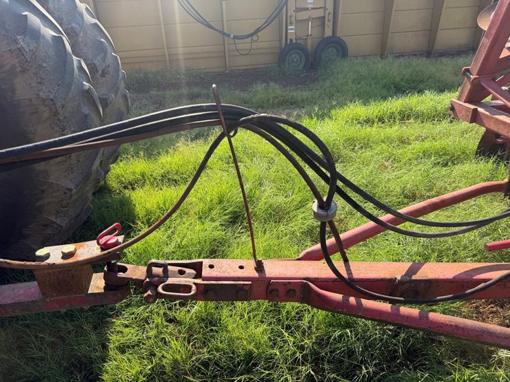 massey-ferguson-820-image-37