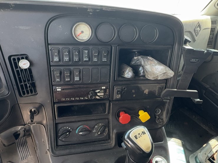 2015-international-prostar-image-74