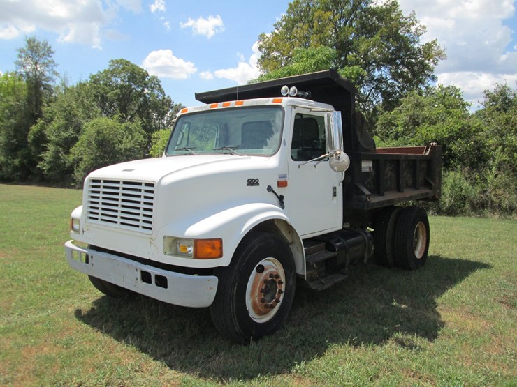 2001-international-4700-image-1