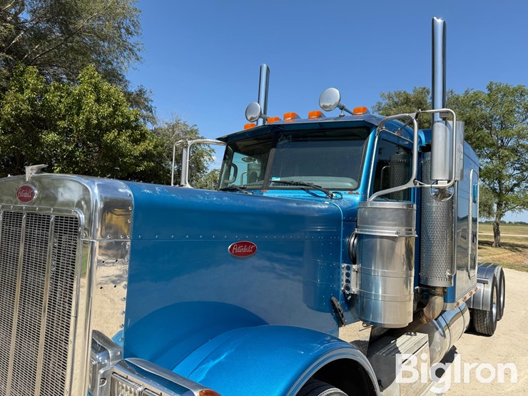 2007-peterbilt-379-image-16