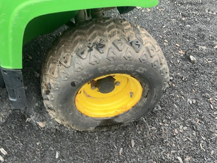 john-deere-gator-image-39