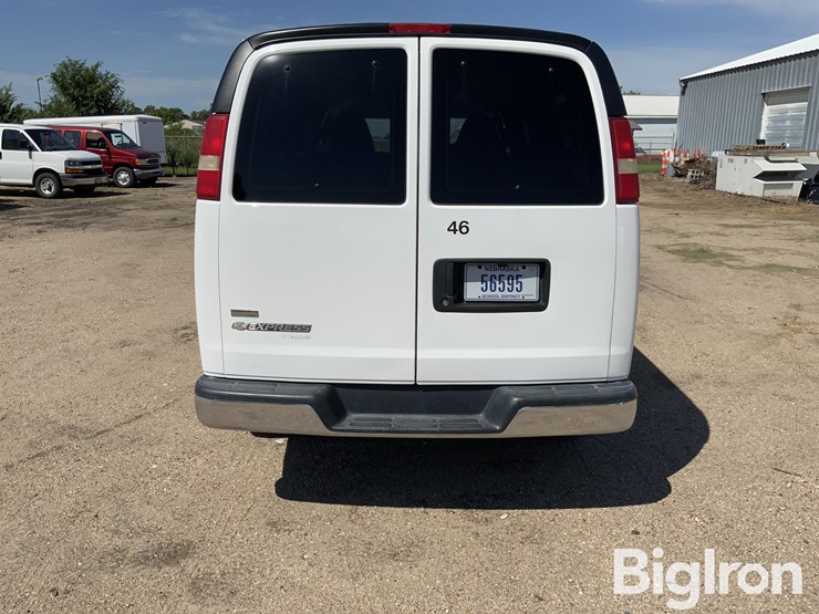 2010-chevrolet-express-g3500-image-6