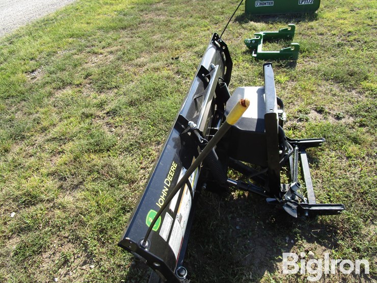 john-deere-72-image-12
