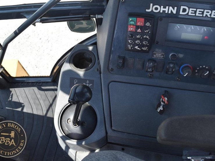 2015-deere-410k-image-58