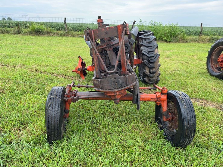 case-vac-parts-tractor-image-8
