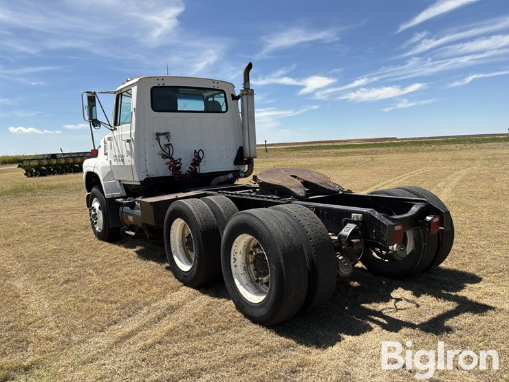 1987-ford-l9000-image-7
