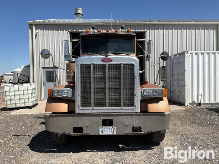 1992-peterbilt-378-image-9
