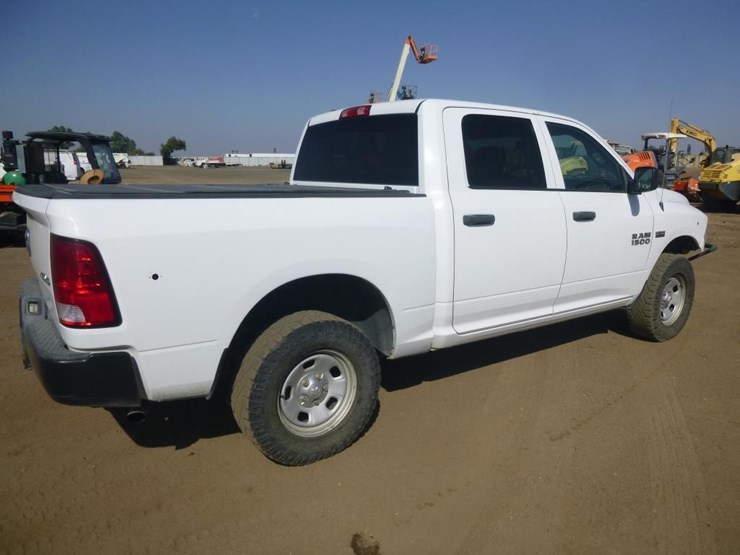 2016-dodge-1500-image-4