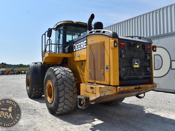 2019-deere-744kii-image-18