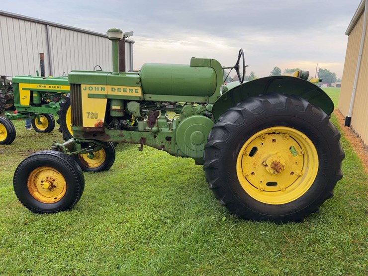 john-deere-720-image-2