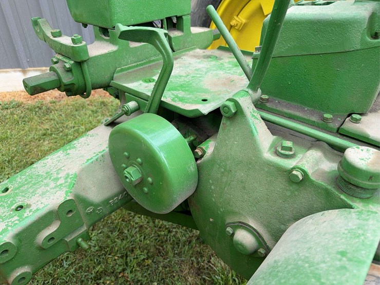 john-deere-b-image-23